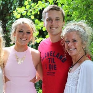 Meet your Posher, Kim